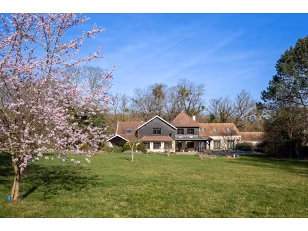 vente demeure de prestige 17 pièces  549.00m²  goussonville
