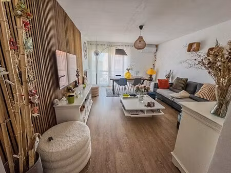 appartement de type 3 avec jardin  terrasse et garage