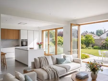 t3  rez-de-jardin avec terrasse exposée sud - résidence entourée de verdure  et pavillons 