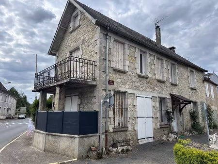 maison en pierre type t4 avec garage centre de bétaille 46