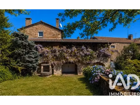 maison traditionnelle à la roche-vineuse (71960)