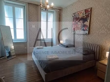 centre ville - f2 meublé avec parking privatif