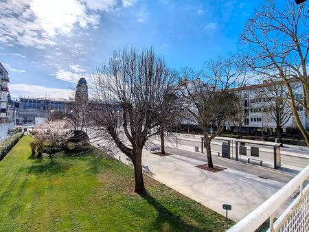 magnifique apt la rochelle  4 chambres  quartier de la gare balcon garage