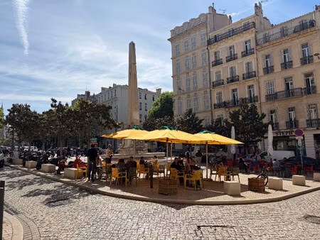 t2 - le trois fenetre marseillais - quartier belsunce