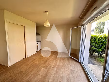 appartement nantes 1 pièce(s) 23.52 m2 + parking extérieur