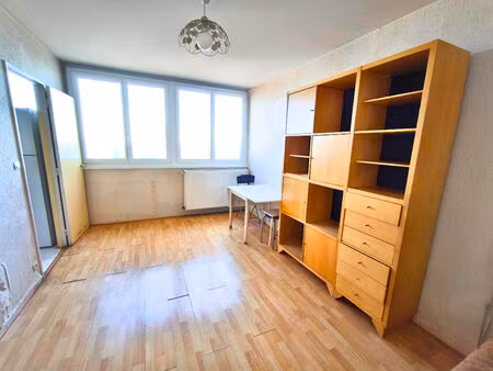 paris 13? ? porte d'ivry ? 2/3 pièces lumineux avec vue dégagée  fort potentiel