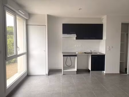 t3 avec terrasse et parkings à tournefeuille