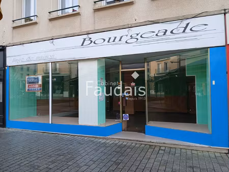 à louer : local commercial 57 m2 centre-ville de saint-lô