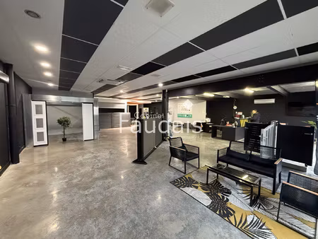 à louer local commercial entrée de saint-lô