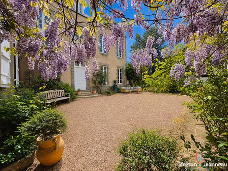 superbe hôtel particulier à mayenne