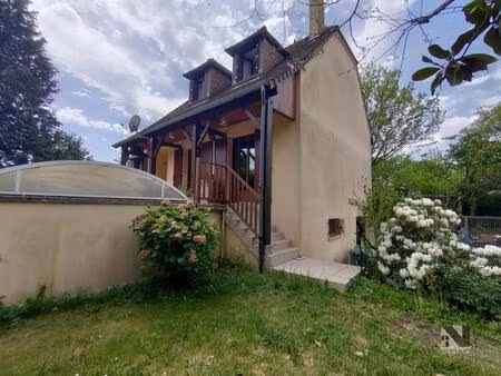 maison de style périgourdin avec grand jardin