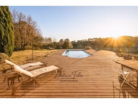 maison de caractère avec piscine 5 pièces au cœur des vignes  6000m2 terrain plat arboré  