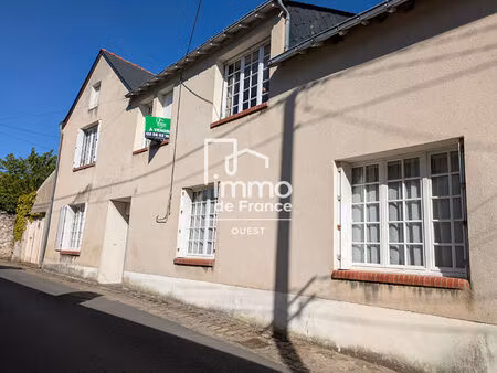 rare à savennières ? maison de village de caractère (187 m²) à réinventer