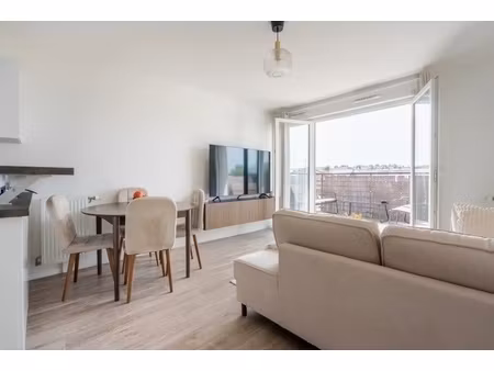 appartement à vendre t 3   55 m2 a livry gargan (93)