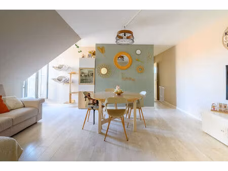 appartement 3 pièces à vendre à torcy - centre ville - dernier étage 