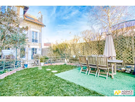 versailles proximité plateau saint-antoine - maison 9 pièces 238 m² au sol sur parcelle de