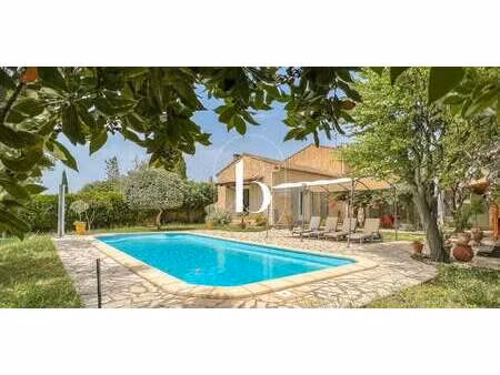 villa avec piscine et jardin goudargues (30)