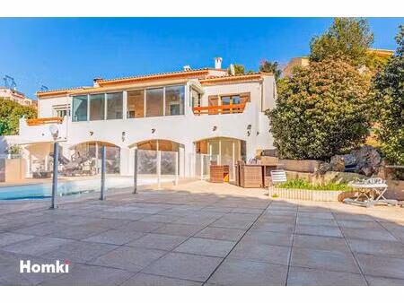 maison/villa t7 de 178 m2 à marseille 13015