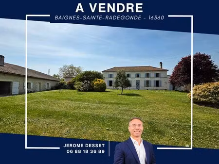 3 maisons + dépendances sur plus d'1 hectare