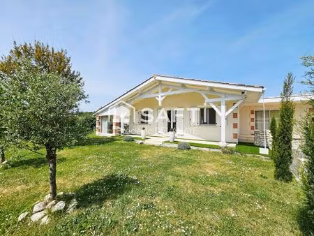 maison de 147m² - 3 chambres.