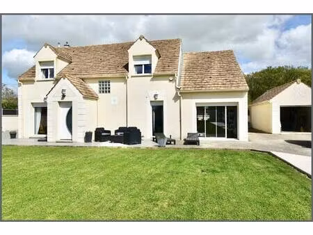 maison contemporaine avec 5 chambres et garage proche houdan