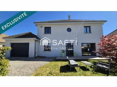 maison contemporaine de 2013 à la rivière de corps