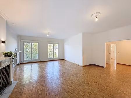 appartement te huur in sint-denijs-westrem met 3 slaapkamers