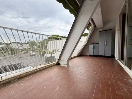 p2 de 30 m²avec parking et double terrasse 13 m²