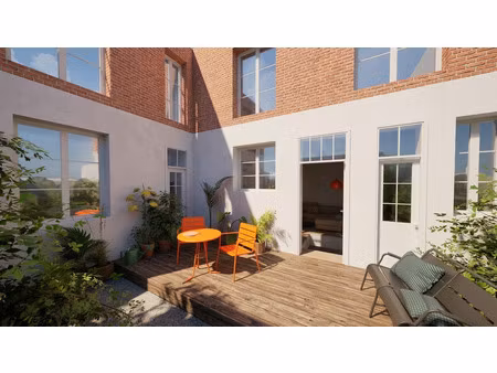appartement avec terrasse de 25 m2 / à rénover et aménager