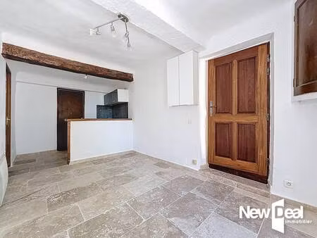 cg5398 – seillans : appartement agréable de plain-pied  idéalement situé avec accès facile