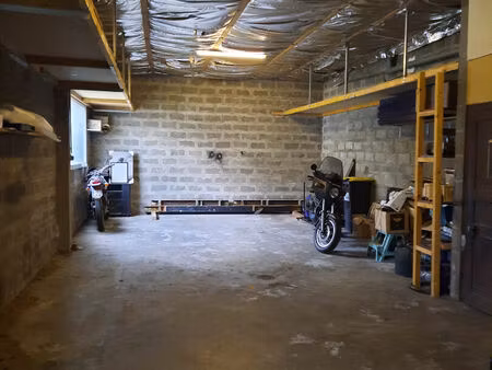 garage 60 métres carrès