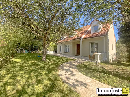 maison 140m2 sur un terrain de 1590m2