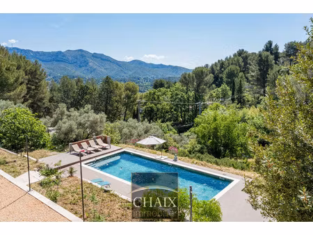 13360 roquevaire - lascour villa 258m2 rénovée par un archi