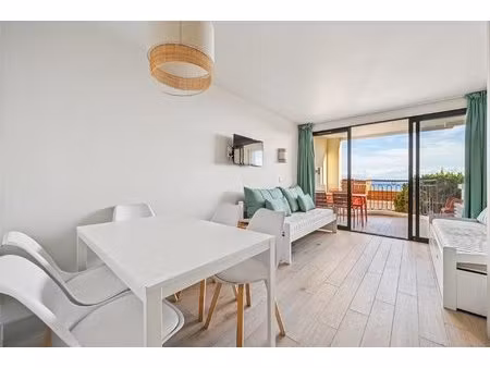 la croix des gardes-3 pièces avec balcon vue mer - piscine et tennis dans la résidence