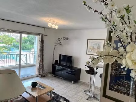 menton - beau 2 pièces avec terrasse  vue dégagée - piscine et parking privé