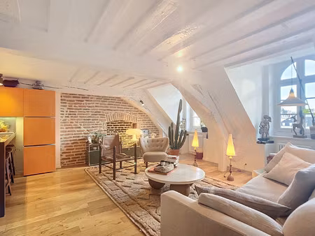 centre historique de rennes – duplex avec ascenseur et vue dé