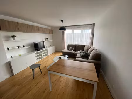appartement 5 pièces de 93 38 m² - fleury les aubrais
