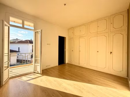 batiment entier de 224 m2