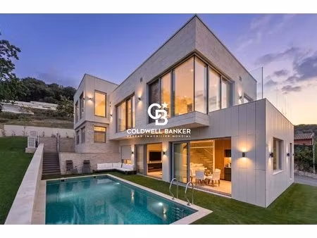 villa neuve-domaine-calme-vue mer-piscine-garage