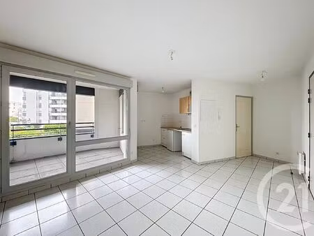 achat appartement 2 pièces 41m² clermont ferrand 63000