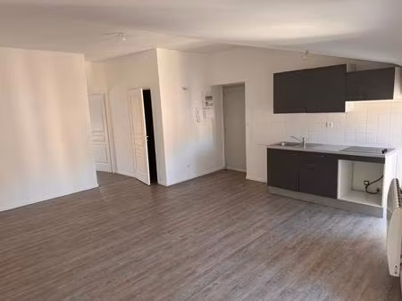 location appartement 2 pièces 48m² st ambroix 30500