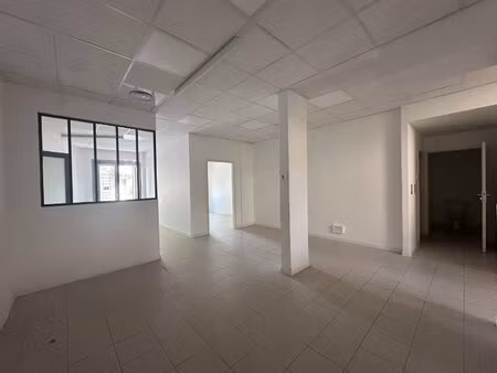 location local professionnel 112m² montpellier 34000