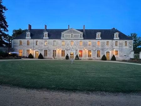 en vente maison 800 m² – 1 910 000 € |château-gontier