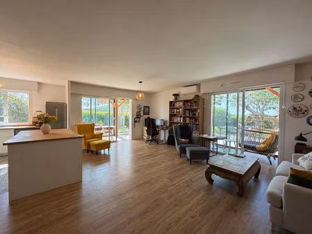 maison 3 chambres avec terrasse  véranda  garage et jardin