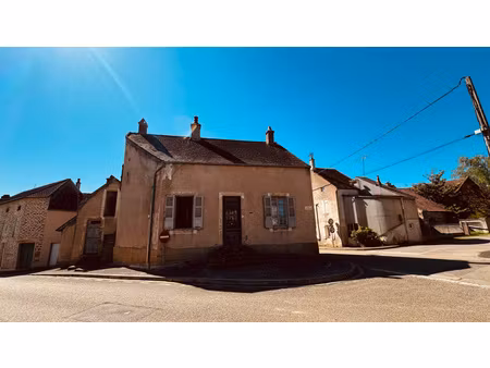 maison en pierres à rénover avec garage à guillon - terre - plaine au prix de 45 000 € f.a