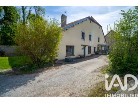 maison de village à la tour-de-sçay (25640)