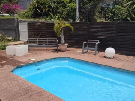 maison à saint-françois (97118)