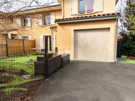 maison à le cendre (63670)
