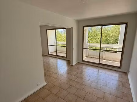 location appartement 3 pièces 65m² decines charpieu 69150