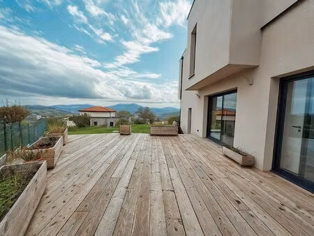 location maison 6 pièces 129m² veyre monton 63960